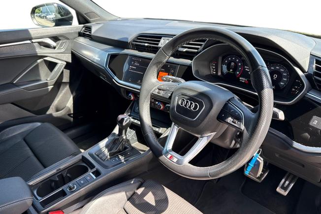Audi Q3 Photo 6