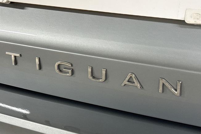 VOLKSWAGEN Tiguan Photo 37