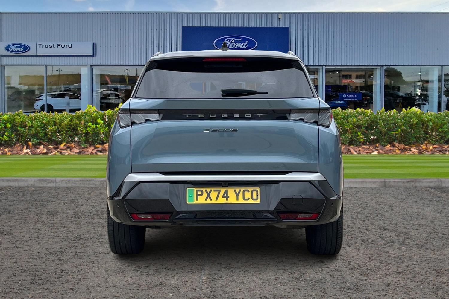 Peugeot E-5008 Photo 6