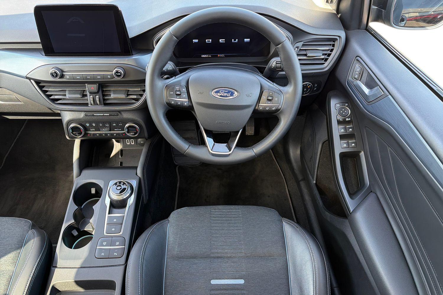 Ford FOCUS Photo 10
