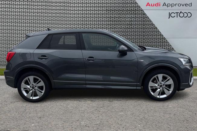 AUDI Q2 Photo 4