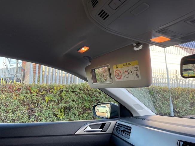 VOLKSWAGEN Polo Photo 40