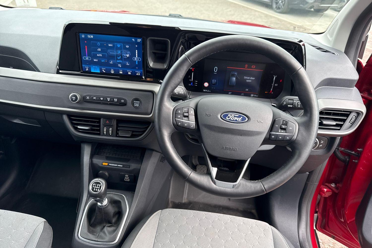 Ford TRANSIT COURIER Photo 13