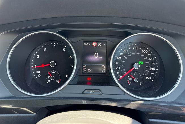 VOLKSWAGEN Tiguan Photo 15