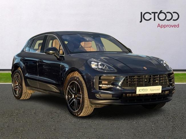 PORSCHE Macan Photo 1