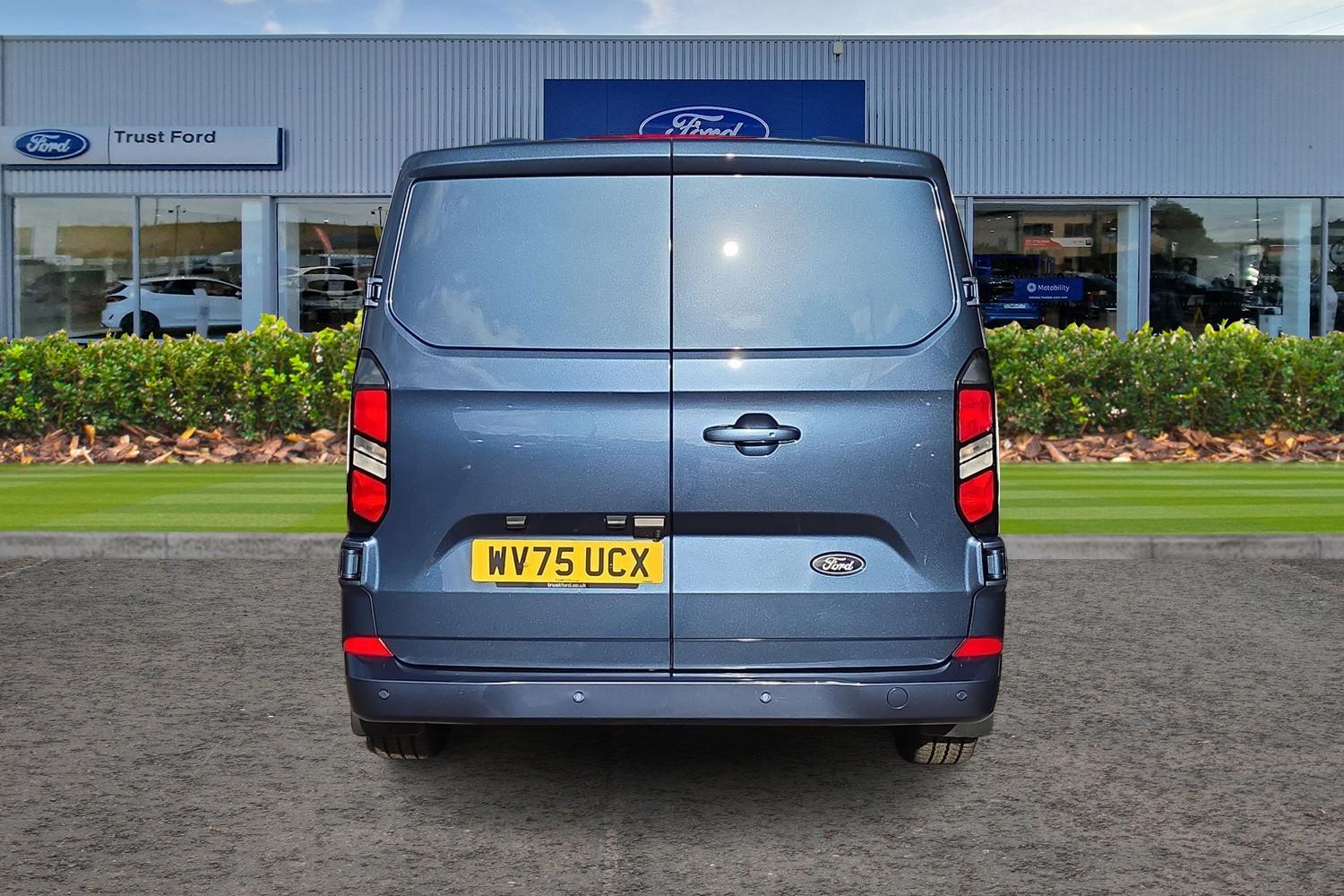 Ford TRANSIT CUSTOM Photo 12
