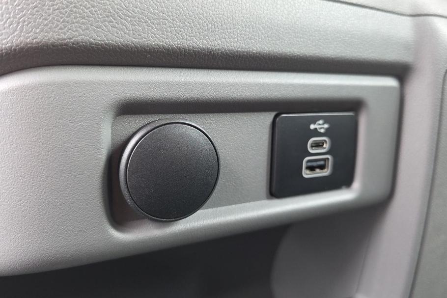 Used Ford TOURNEO CUSTOM 17