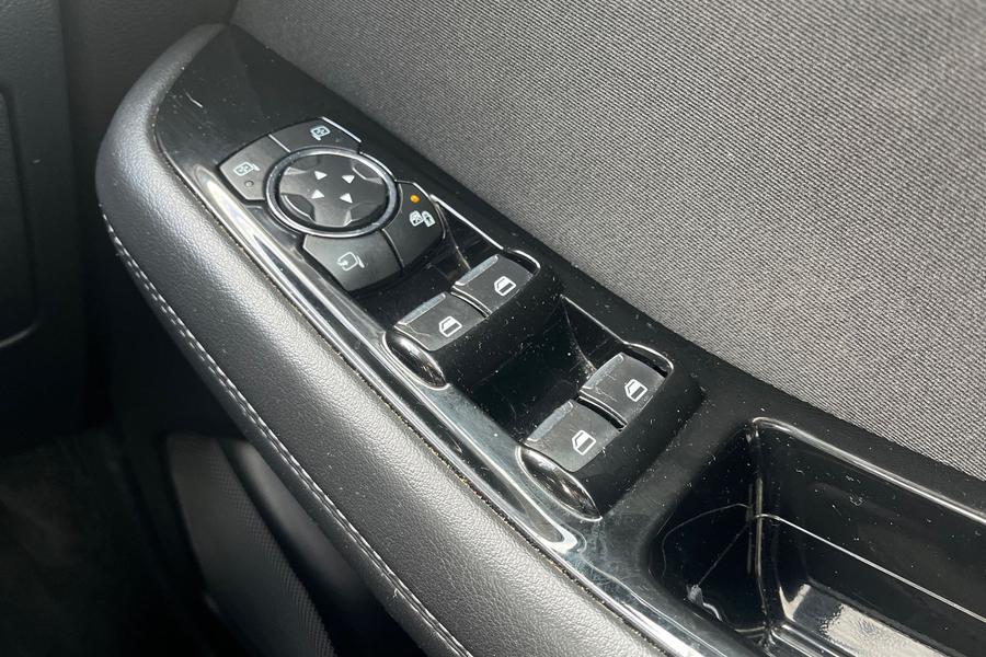 Ford Galaxy Photo autoimg-4b6003cc2ff98e8c5038684990cf313ca37c017b.jpg