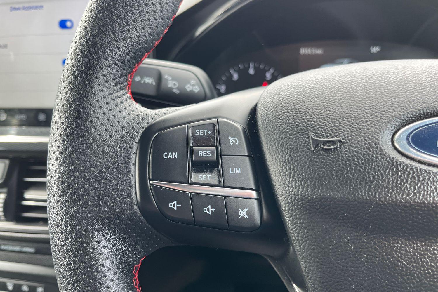 Ford FOCUS Photo 21