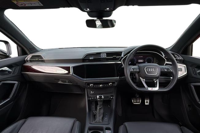 Audi Q3 Photo 10