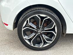 RENAULT Clio Photo 5