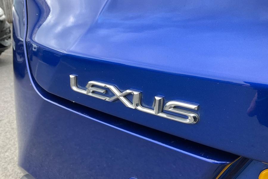 Lexus UX Photo autoimg-4b6166b8c4571f8ea32987282bdfdf7687fdf0a4.jpg