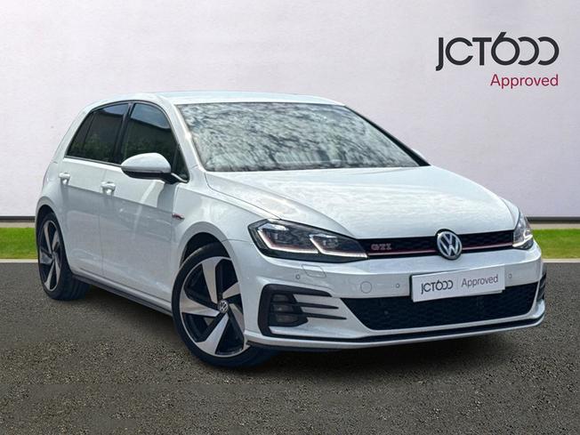 VOLKSWAGEN Golf Photo 1