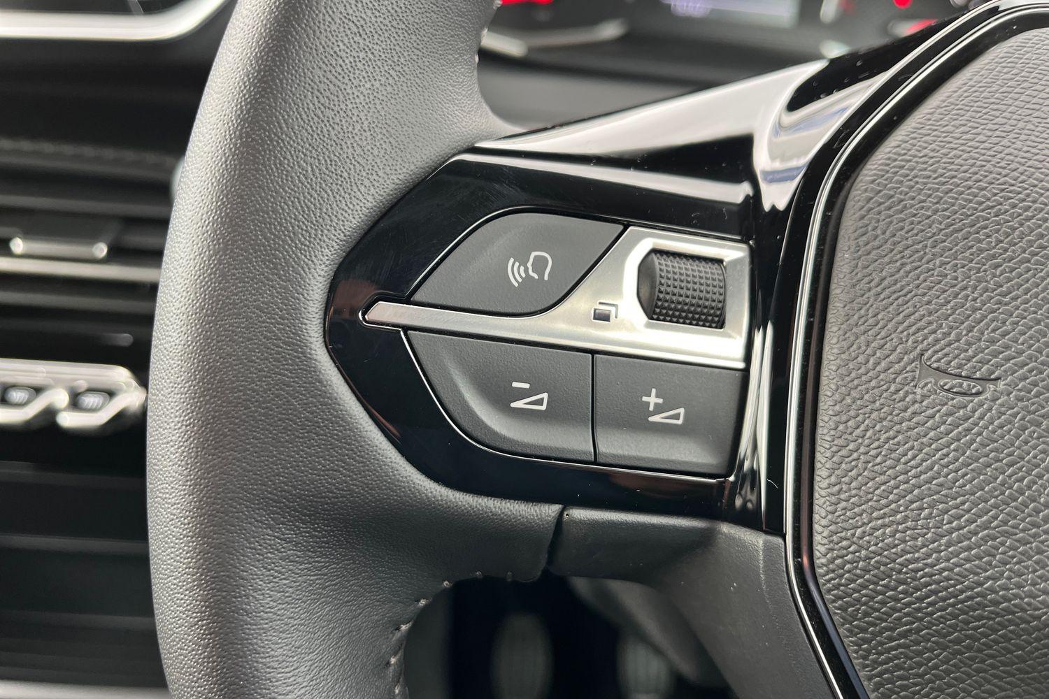 Peugeot 208 Photo 33