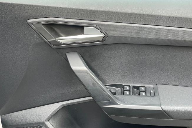 SEAT Arona Photo 24