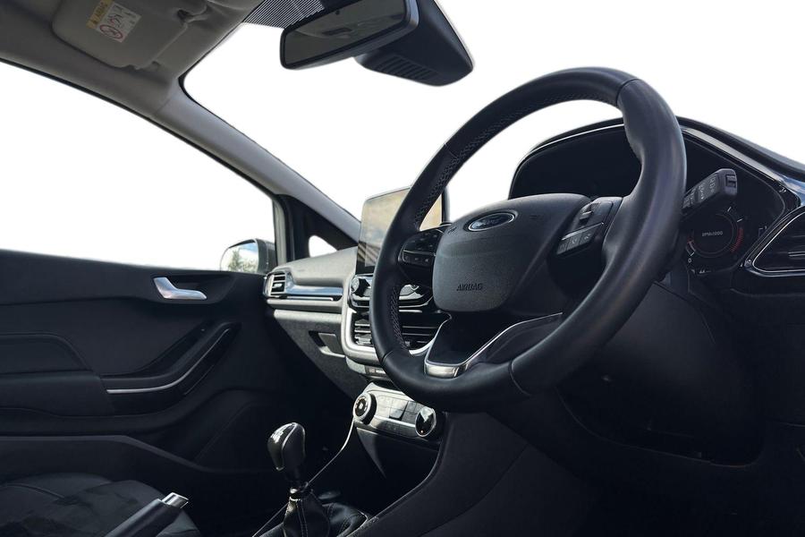 Ford Fiesta Photo autoimg-4b6375712e04d8a60412dd1cad69320c1975f045.jpg