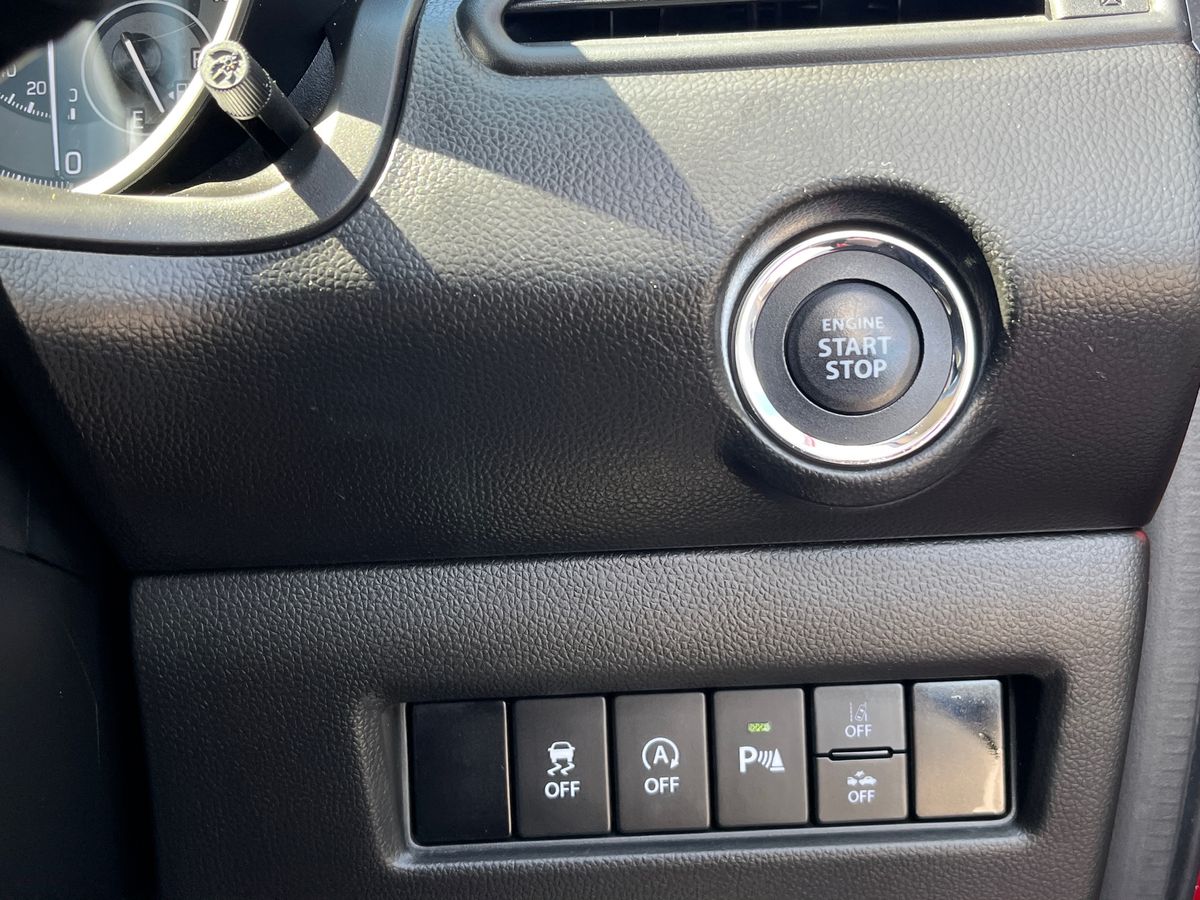 Suzuki Swift Photo 32