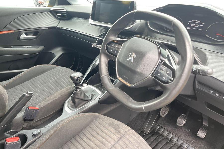 Peugeot 208 Photo autoimg-4b65d490de946a9376b643e4645e19b48eab3ac8.jpg