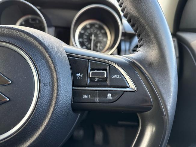 SUZUKI Swift Photo 17