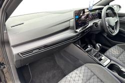 VOLKSWAGEN Golf Photo 2