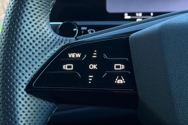 AUDI Q3 Photo 17