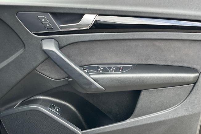 AUDI Q5 Photo 40