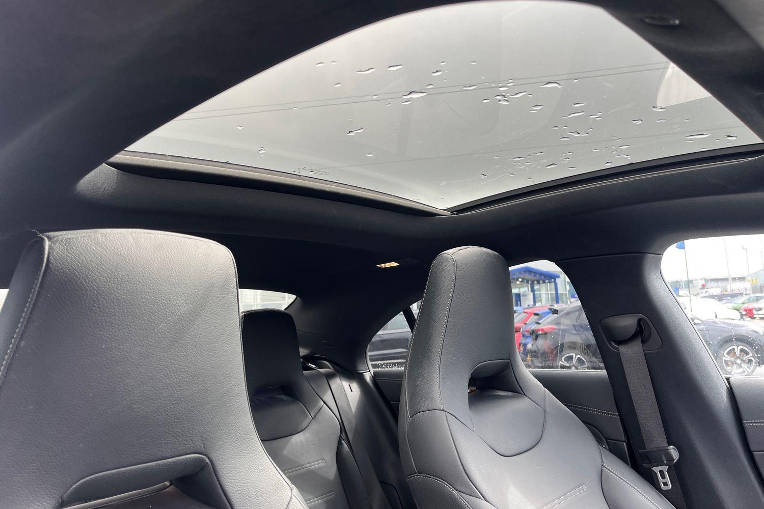 Mercedes-Benz CLA Photo 38