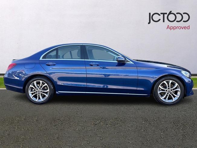 MERCEDES-BENZ C Class Photo 4