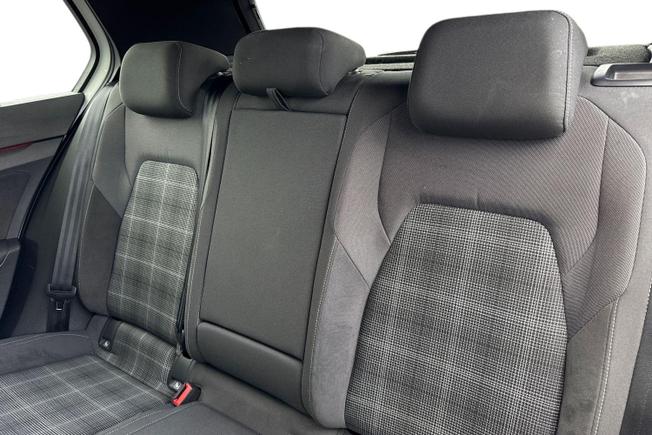Volkswagen Golf Photo 9