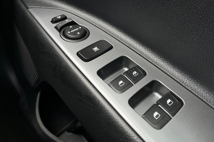 Kia STONIC Photo autoimg-4b6f34420ea69a99c4a35d41e948e72be0f906ca.jpg