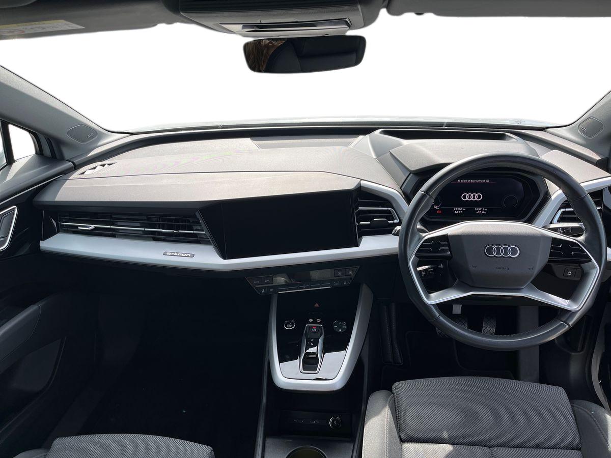 Audi Q4 e-tron Photo 9
