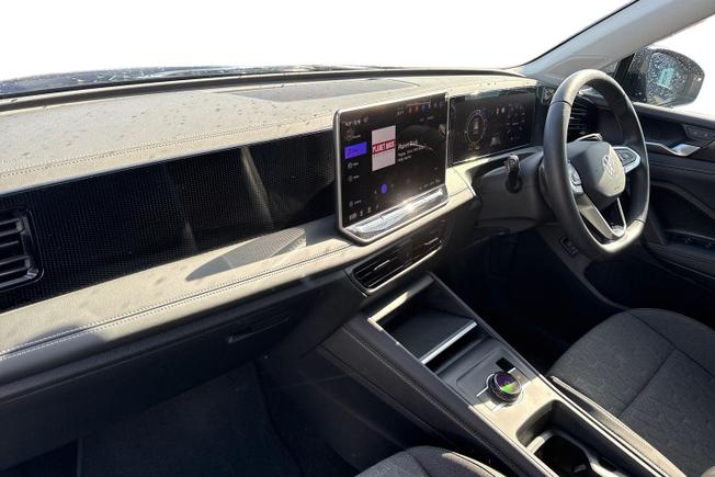 VOLKSWAGEN Tiguan Photo 2