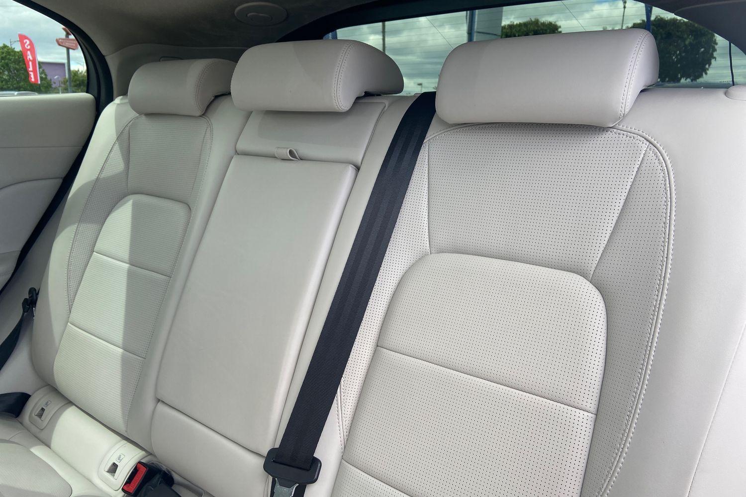 Jaguar I-PACE Photo 19