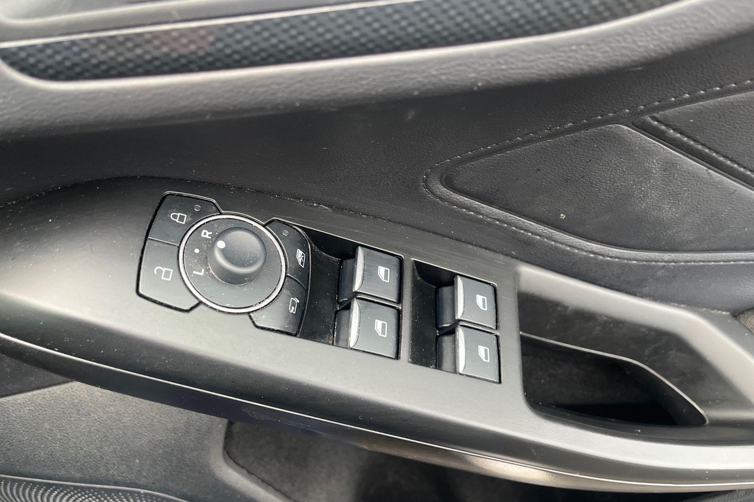 Ford FOCUS Photo 15