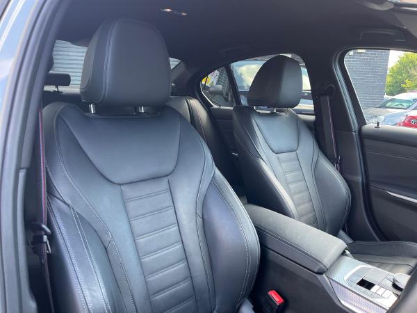 BMW 3 Series Photo autoimg-4b7c1352b5ee2eb724305e5172e4812e62f0d7d5.jpg