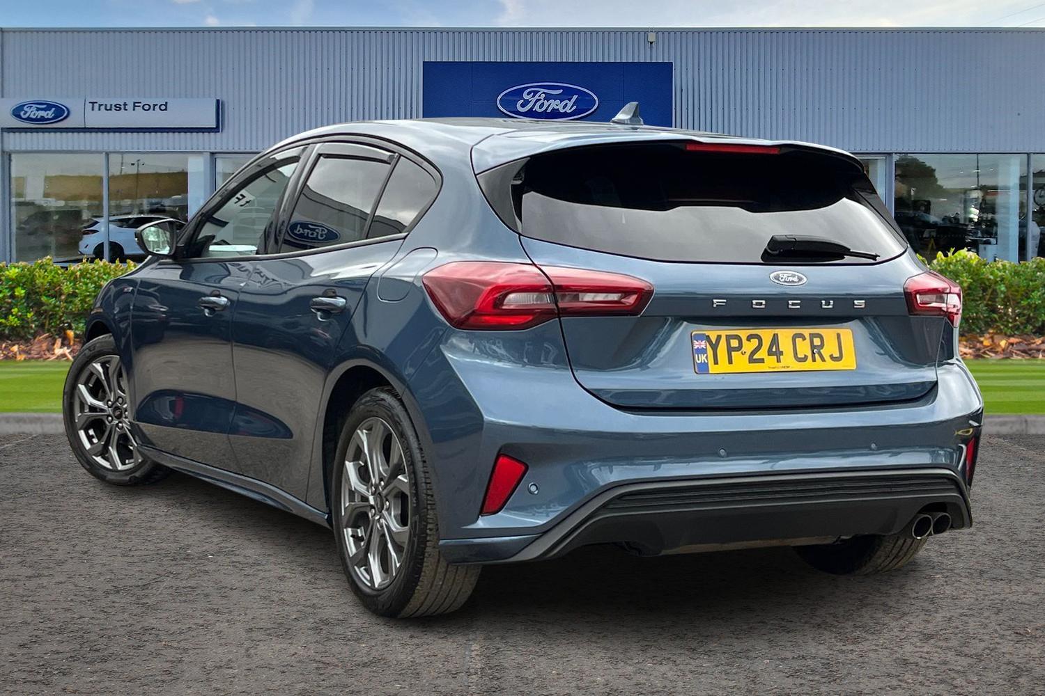 Ford FOCUS Photo 1