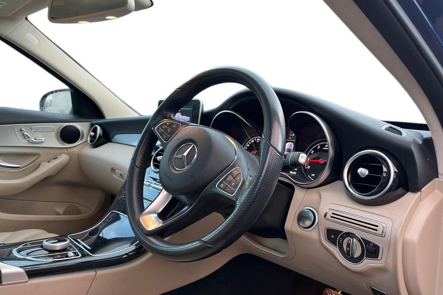 Mercedes-Benz C CLASS Photo autoimg-4b89dacf647442c42d06422be28e374426b0c1ba.jpg
