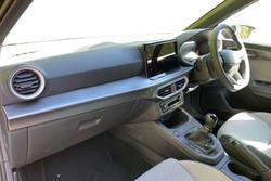 SEAT Arona Photo 2