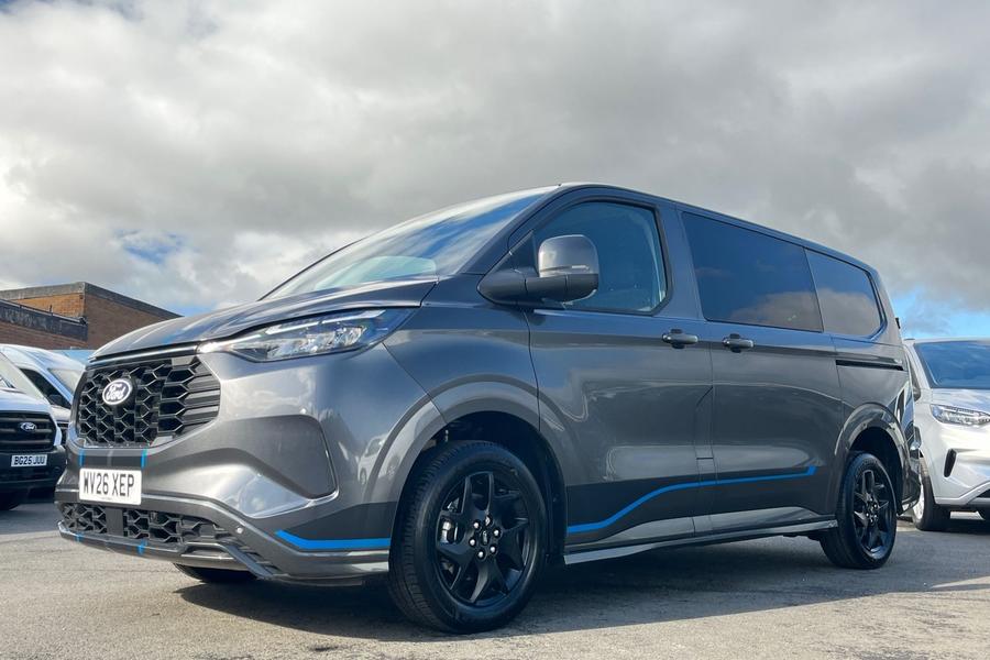 Ford TRANSIT CUSTOM Photo autoimg-4b908e77c692f5662011d605ddddda8585b61406.jpg