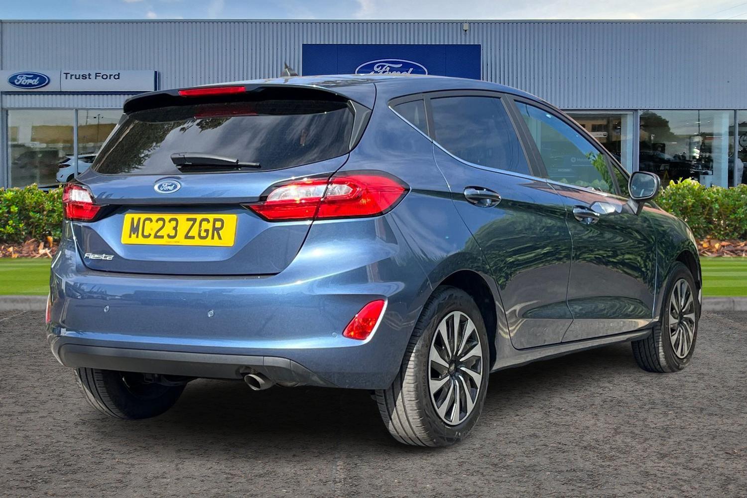Ford FIESTA Photo 3