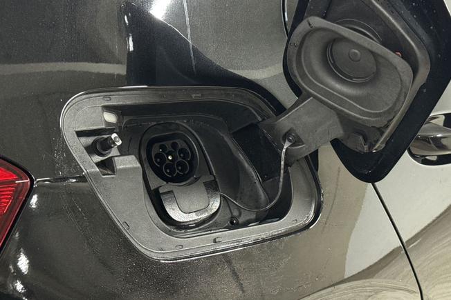 VOLKSWAGEN ID.3 Photo 37