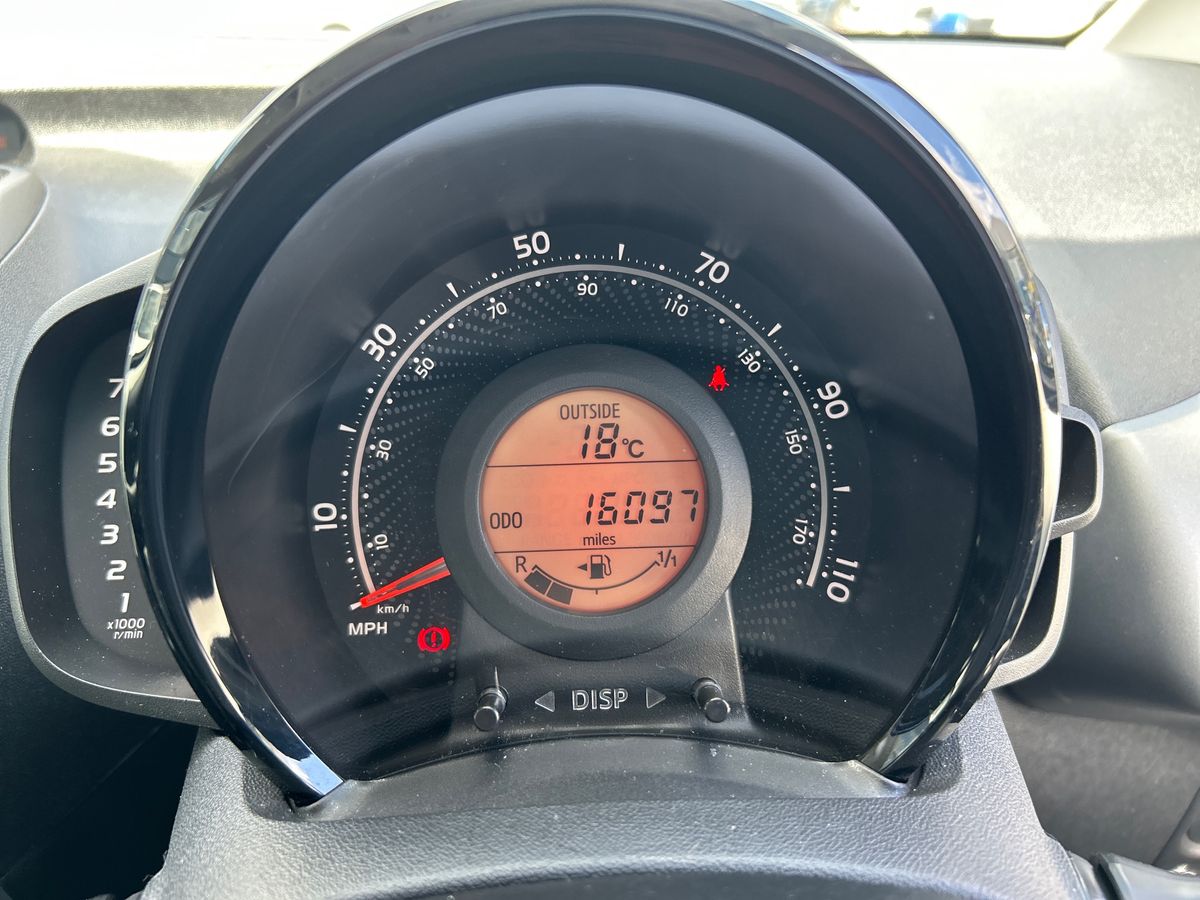 Toyota AYGO Photo 26