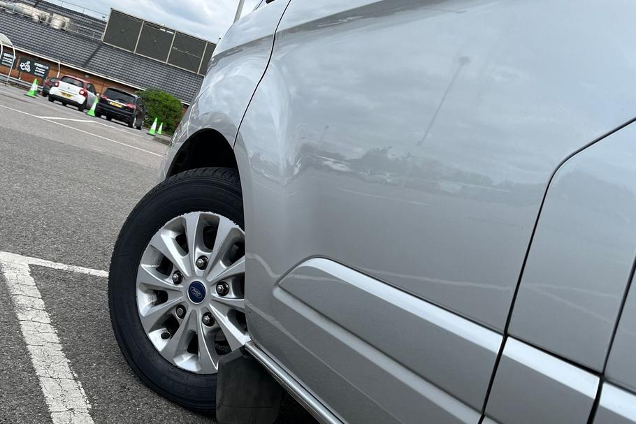 Used FORD TRANSIT CUSTOM EF71UED 26