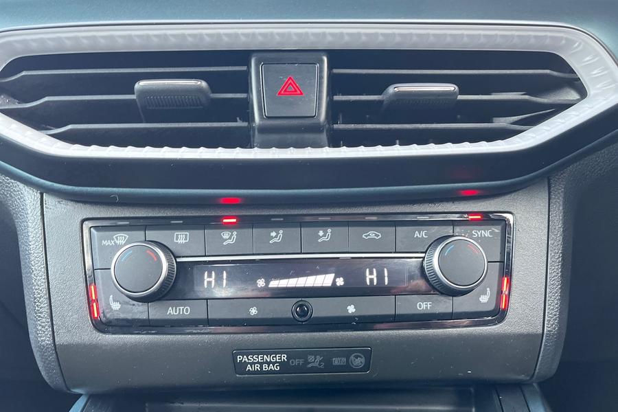 SEAT ARONA Photo autoimg-4ba41465c4fd2622da80b45c24b15e9be000c884.jpg