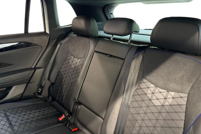 VOLKSWAGEN Tiguan Photo 9