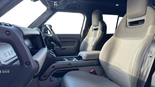 Land Rover Defender Photo autoimg-4baacaa2331f1f30cc70be8ef174999a540767a1.jpg