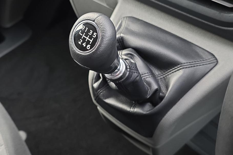 Used Ford TRANSIT CUSTOM YP75JHF 18