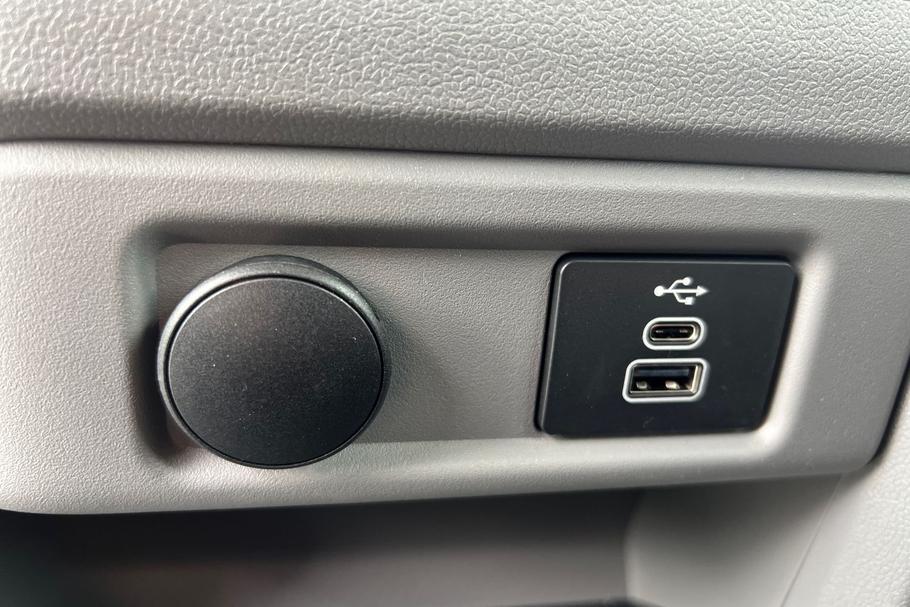 Used Ford E-TRANSIT CUSTOM HV75LZR 30