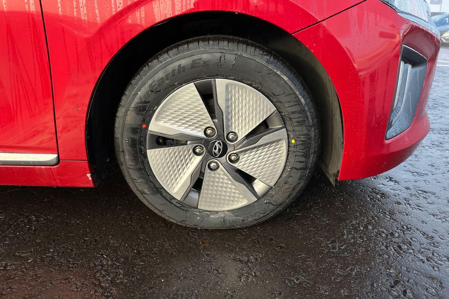 Hyundai IONIQ Photo 7