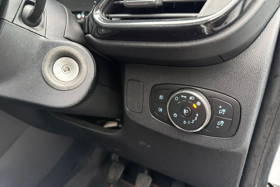 Ford PUMA Photo autoimg-4bb3ff7f3b6c624a57bbcb372c2e661839b31b08.jpg